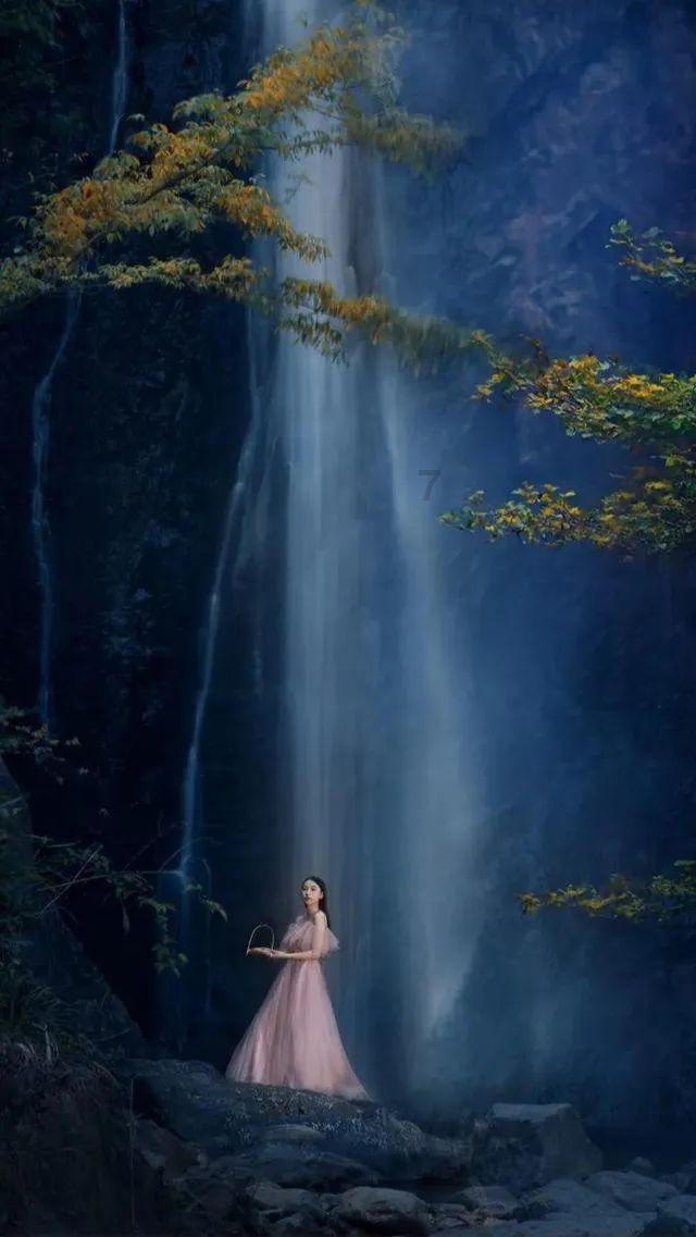 探索知识星球平台,加入我该怎么劝闺蜜放弃这段感情呢?获取全新知识体验!